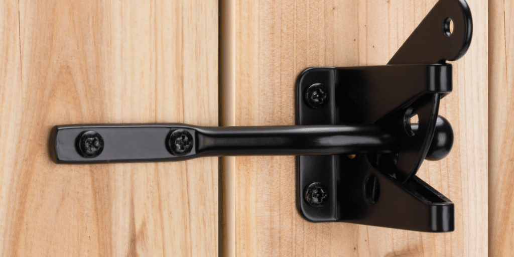 Fence gate latch not closing properly