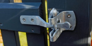Fence gate latch not closing properly
